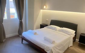 Pm 57 Via Vittorio Locchi Guest House